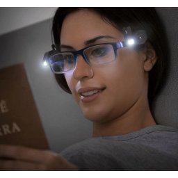 360°-ban forgatható LED olvasólámpa szemüvegre