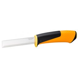 Fiskars Ácskés, tokba épített élezővel