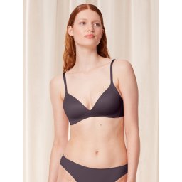 Triumph Varrásmentes melltartó Body Make-up Soft Touch P EX 10193526 Piros