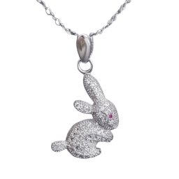 Nyuszi ezüst medál mikro cirkóniával, nyakláncon