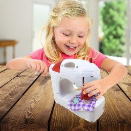 Világító varrógép fénnyel, hanggal