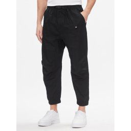Converse Melegítő alsó Elevated Woven Jogger 10024604-A01 Fekete Regular Fit
