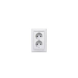 Legrand Valena 2x2P+F fehér (dupla dugalj)