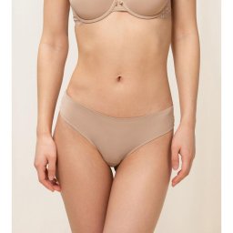 Triumph Lovely Micro Brazilian String Alsó