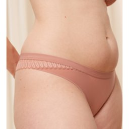 Triumph Aura Spotlight High Leg String női alsó