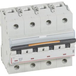 DX3 Kismegszakító 4P B 32A 25kA 409745