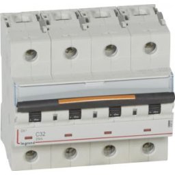 DX3 Kismegszakító 4P C 32A 25kA 409797