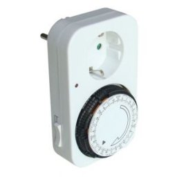 Dugaszolható heti kapcsolóóra, elektromechanikus 230V, 16A, IP20