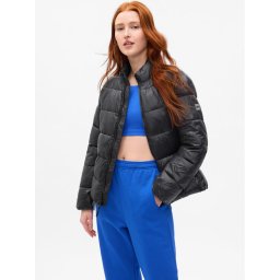 Gap Pehelykabát 724309-02 Fekete Regular Fit