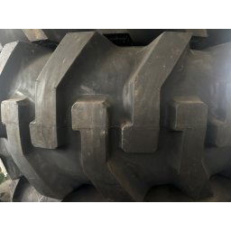 Goodyear Sure Grip ipari traktor 18,4 -26 R-4 14PR