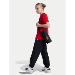 adidas Melegítő alsó IW3505 Fekete Regular Fit