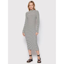Urban Classics Hétköznapi ruha Striped TB1709 Fekete Slim Fit
