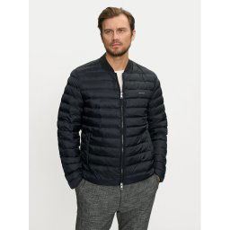 Gant Pehelykabát 7006300 Fekete Regular Fit