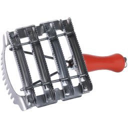 Kerbl 8 soros fémvakaró sörényfésűvel (H: 12 cm x Sz: 12.5 cm)