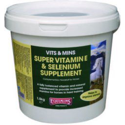 Equimins Super Vitamin E & Selenium lovaknak 500 g