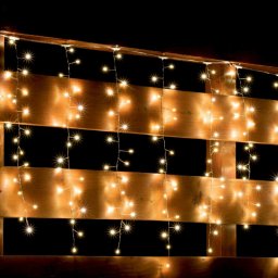 Micro LED-es cluster fnyfggny