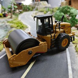 1/40 mretarny modell ptgp kszlet: markol, henger s traktor hang- s fnyeffektusokkal
