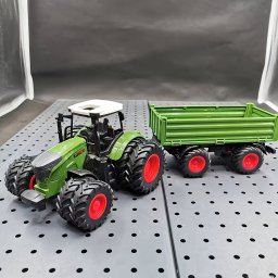 leth 42cm-es Farm Traktor Jtkkszlet Ptkocsival