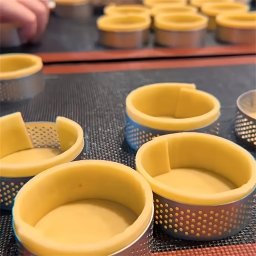 Rozsdamentes acl kerek tarte forma, lyukas francia tszta forma