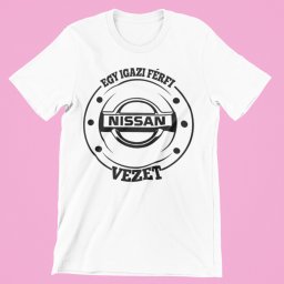 Egy igazi férfi Nissant vezet férfi póló