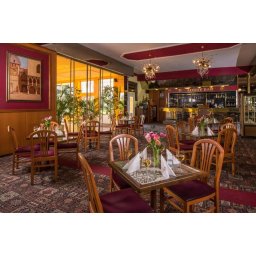 4 éjszaka 2 fő részére reggelivel, executive szoba, korlátlan wellness: Top Hotel Praha****