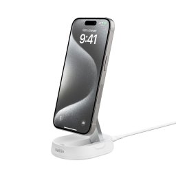 Belkin BOOST CHARGE™ PRO Qi2 15W mágneses töltőállvány, átalakítható, adapter nélkül, fehér színben