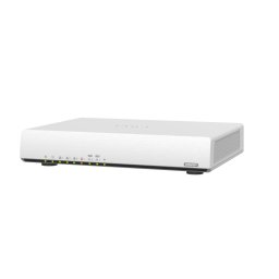 QNAP Wi-Fi 6 SD-WAN router QHora-301W (4x GbE / 2x 10GbE / 2x USB 3.2 / 8 belső antenna)