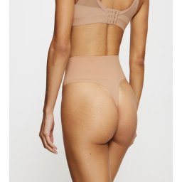 Triumph Soft Sculpt Bandeau String Alakformáló alsó