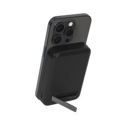 Belkin BOOST CHARGE™ Qi2 mágneses vezeték nélküli PowerBank állvánnyal, 10000mAh, 15W, Fekete