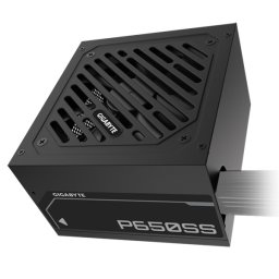 GIGABYTE Tápegység 650W 80+ Silver