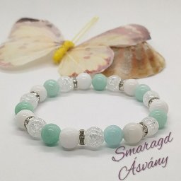 Jade-hegyikristály