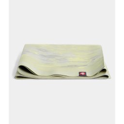 Manduka eKO Superlite Travel Yoga Mat 1.5mm – természetes gumi jógaszőnyeg - Limelight Marbled