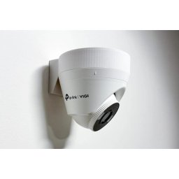 TP-LINK fali tartó kábelfedéllel a VIGI C400/C420/C430/450 kamerákhoz, fehér színben