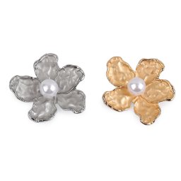 Mágneses virág bross gyönggyel / kitűző