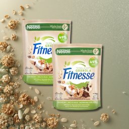 Nestlé Fitness Granola Quinoa Choco Almond - Ropogós gabonafalatok zabpehellyel, csokoládéval, mandulával, quinoaval és ásványi anyagokkal (2x300g)