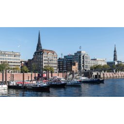 2 nap / 1 éjszaka Hamburgban 2 fő + 2 gyermek részére reggelivel - A&O Hotel Hamburg