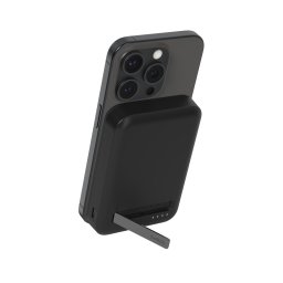 Belkin BOOST CHARGE™ Qi2 mágneses vezeték nélküli PowerBank állvánnyal, 8000mAh, 15W, Fekete
