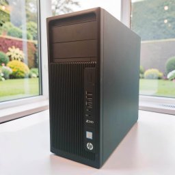Stúdió Kategóriás HP Z240 Tower Workstation Xeon E3-1270 v6/32GB/256GB NVMe/1TB SSD/Nvidia Quadro P2000 4GB