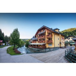 3 nap/2 éjszaka 2 fő részére reggelivel a Dachstein lábánál - Sporthotel Dachstein West