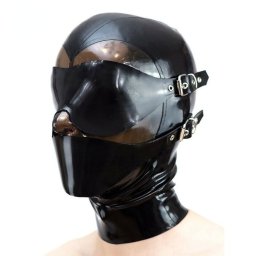 Latex kapucni szem- szj- orrnylsokkal s takarval fekete PMID