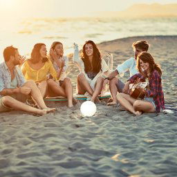 FH Lighting Busso solar LED battery light white