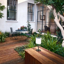 FH Lighting Lesina LED solar table lamp, sand black/white