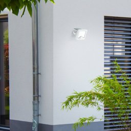 Brilliant LED solar outdoor wall spotlight Luton Sensor, white, width 13 cm