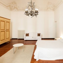 Searchlight Wonderful Almandite chandelier with 5 bulbs