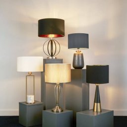 Searchlight Pyramid table lamp, black and copper