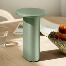 Fritz Hansen Solae LED rechargeable table lamp, green, aluminium, IP44