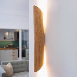 Elobra Colombia LED wall light, natural oak