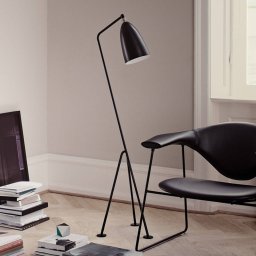 GUBI Gräshoppa tripod floor lamp, black