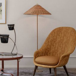 GUBI 9602 floor lamp, brass, willow lampshade