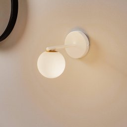 SIGMA Gama wall light in white with glass ball